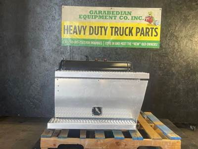 Peterbilt 587 Tool Box