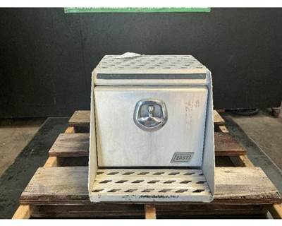 Passenger Side Aluminum Frame Mounted Tool Box From 2007 International 9200I