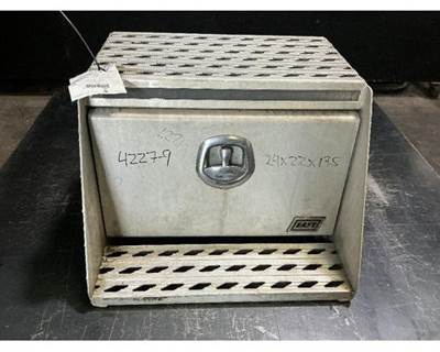 Driver Side Aluminum Frame Mounted Tool Box From 2006 International 9200I With