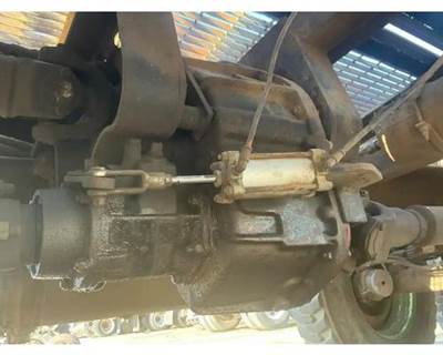 Meritor-Rockwell T226 Transfer Case Assembly for a Fabco WT6630D