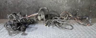 DD15 (472906) Engine Wiring Harness, A Few Plugs Have Broken Locks.  Part #