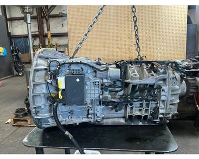 Detroit Transmission for a Freightliner CASCADIA