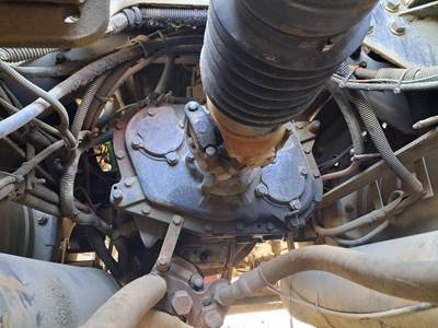 Eaton-Fuller 9200I Transmission for a International 9200I