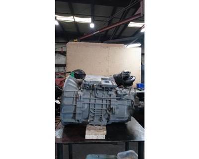 Eaton-Fuller EEO17F112C Transmission for a International RH613
