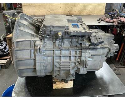 Eaton-Fuller EEO17F112C Transmission for a International RH613