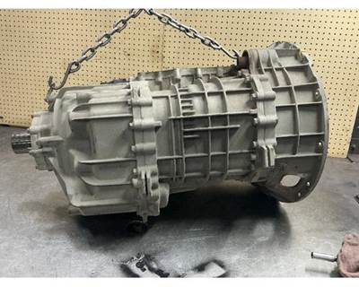 Eaton-Fuller EEO17F112C Transmission for a International RH613
