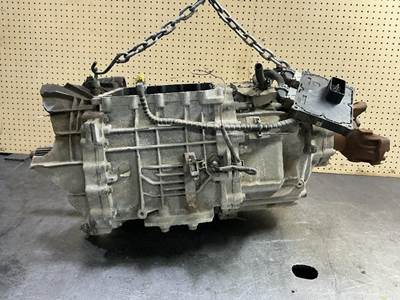 Eaton-Fuller EEO18F112C Transmission for a Kenworth T680