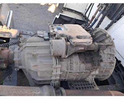 Eaton-Fuller EEO18F112C Transmission for a International LT625