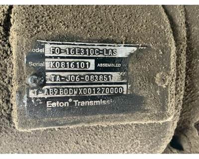 Eaton-Fuller FO16E310CLAS Transmission for a Kenworth T800