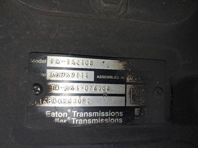 Eaton-Fuller FR15210B Transmission for a Mack CXU612