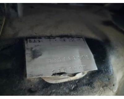 Eaton-Fuller FRO16210B Transmission for a Freightliner Cascadia 125