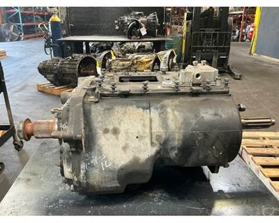 Eaton-Fuller FRO17210C Transmission for a Volvo VNL670