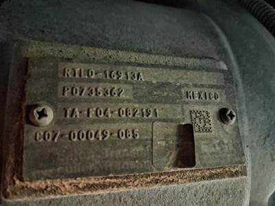 Eaton-Fuller Transmission for a Freightliner CASCADIA