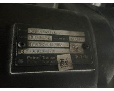 Eaton-Fuller RTLO16913A Transmission for a Freightliner CASCADIA