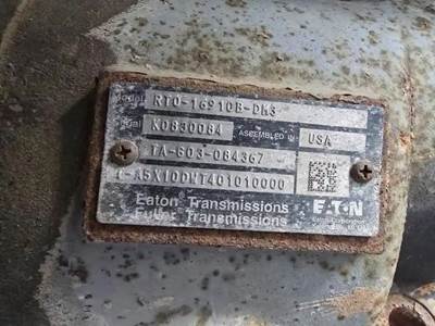 Eaton-Fuller Transmission for a Peterbilt 384