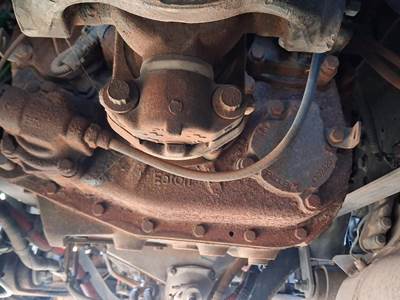 Eaton-Fuller RTOC16909A Transmission for a Freightliner CASCADIA