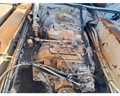 Eaton-Fuller RTX14609B Transmission for a Freightliner FLA