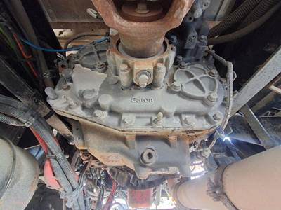 Eaton-Fuller T680 Transmission for a Kenworth T680