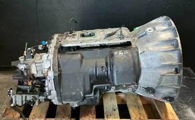 Fuller FAOM-15810S-EC3 Transmission for a International PROSTAR