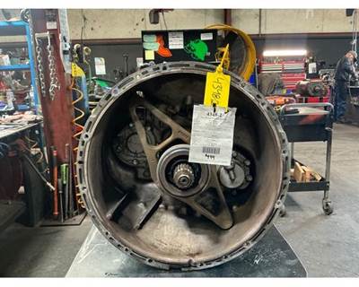 Paccar PO-16F112C Transmission for a Kenworth T680