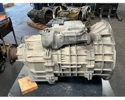 Paccar PO-16F112C Transmission for a Peterbilt 579