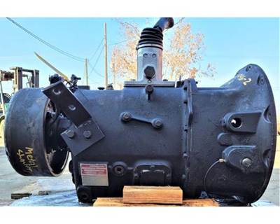 Spicer ES56-5A Transmission for a International 1552-SC