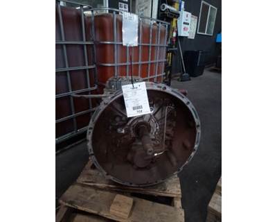 Volvo ATO2612F Transmission for a Volvo VNL760