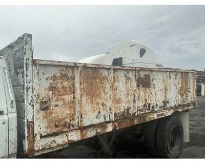 Ford F-700 Truck Body