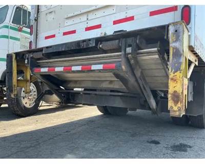 Freightliner M2 106 Truck Body