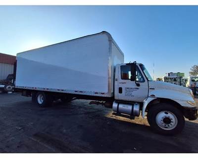 Marathon FRP Van Body Box with Lift Gate 26FT x 8FT 3,500 Lbs Capacity Fits International 4300