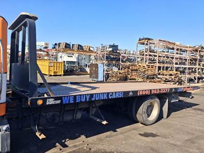 Roll-back Bed, Miller Industries Vulcan Carrier , S/N 215L12S02076HF17
Bed