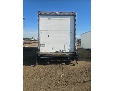 Utilimaster Duraplate Dry Box Truck Body with Maxon Lift Gate 26'L x 8.5'W x 9'H