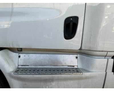 Freightliner Cascadia 113 Truck Skirt for a Freightliner CASCADIA