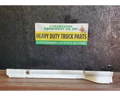 Freightliner Cascadia 125 Left Truck Skirt