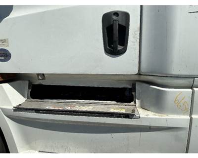 Freightliner Cascadia 126 Truck Skirt for a Freightliner CASCADIA