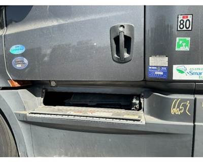 Freightliner Cascadia 126 Truck Skirt