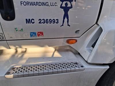 International LT625 Truck Skirt