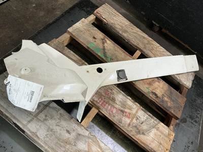 International LT625 Truck Skirt