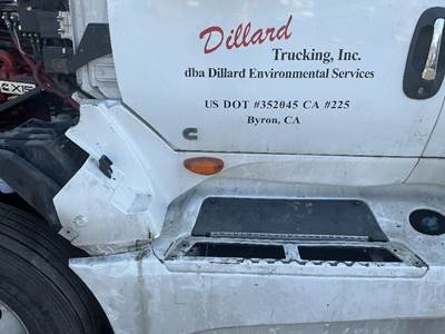 International LT625 Truck Skirt