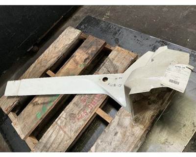 International LT625 Truck Skirt