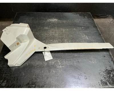 International LT625 Truck Skirt