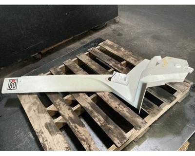 International LT625 Truck Skirt