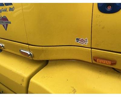 International LT625 Truck Skirt