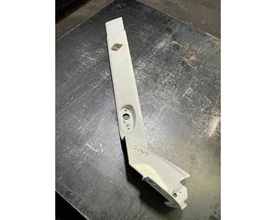 International RH613 Truck Skirt