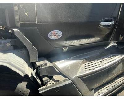 Kenworth T680 Truck Skirt
