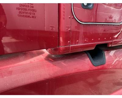 Kenworth T680 Truck Skirt