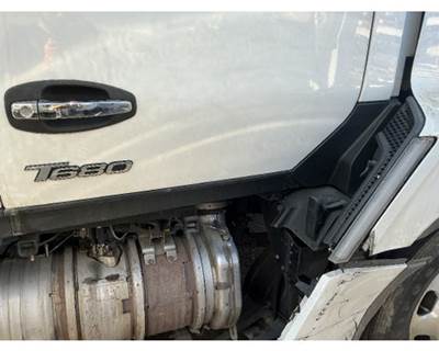 Kenworth T680 Truck Skirt