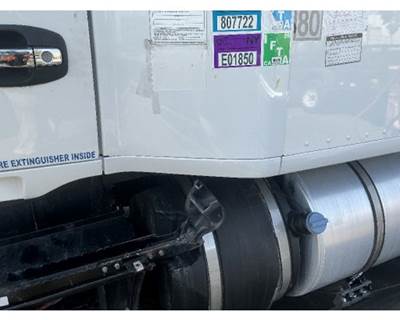 Kenworth T680 Truck Skirt