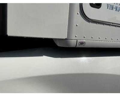 Kenworth T680 Truck Skirt