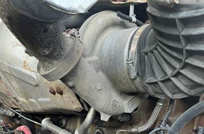Detroit DD15 Turbocharger / Supercharger for a Freightliner Cascadia 125